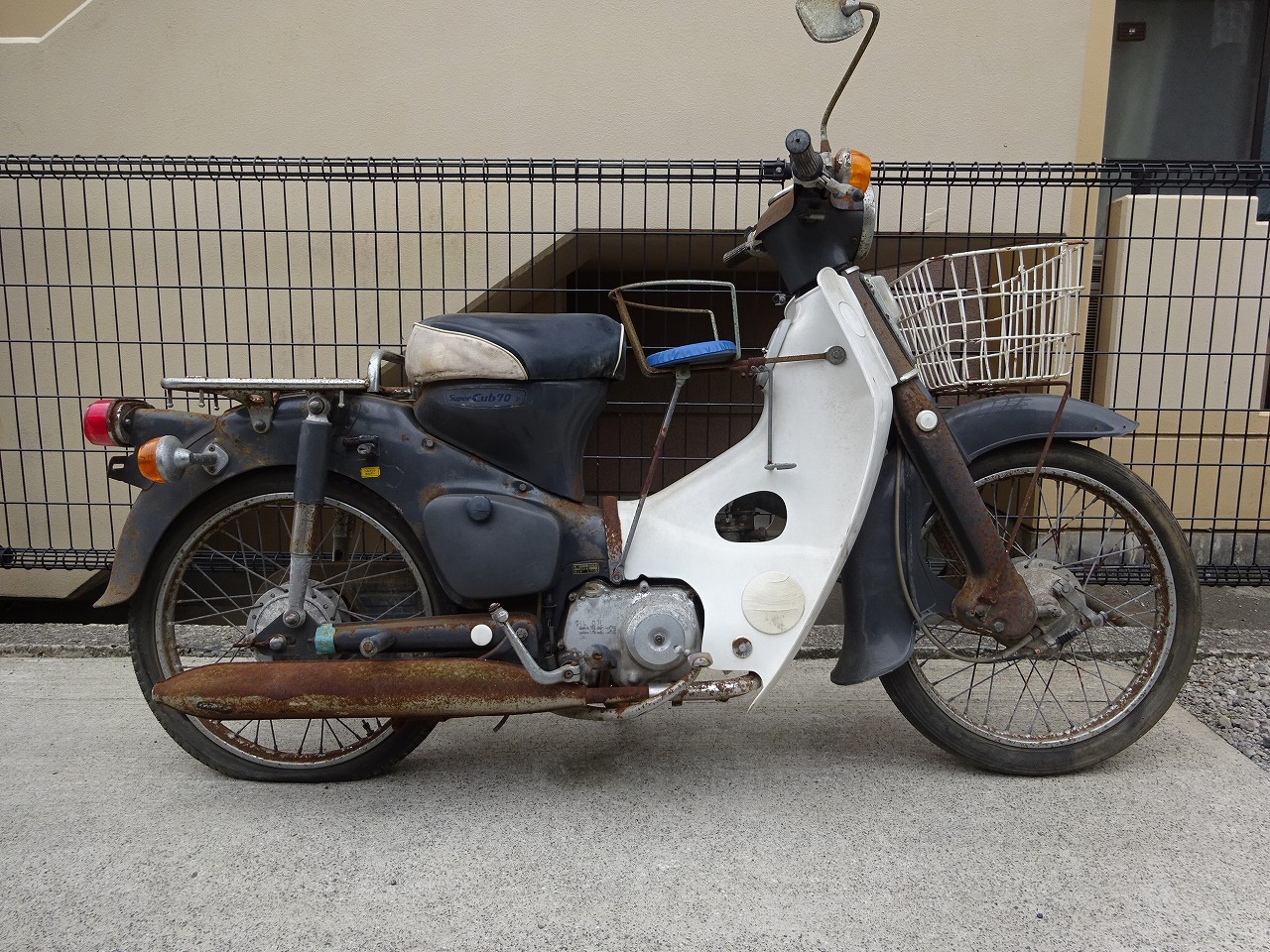 スーパーカブ70(C70-6013) 1974年モデル 入庫: 中古バイクパーツ通販・買取 ジャンクヤード鳥取 JunkYard